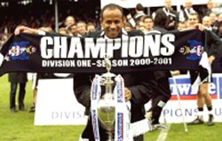Fulham champions 2001