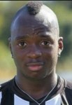 Midfielder Neeskens Kebano<
