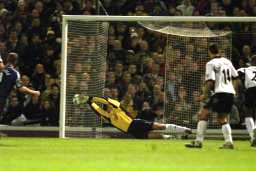 The very very long Edwin van der Sar